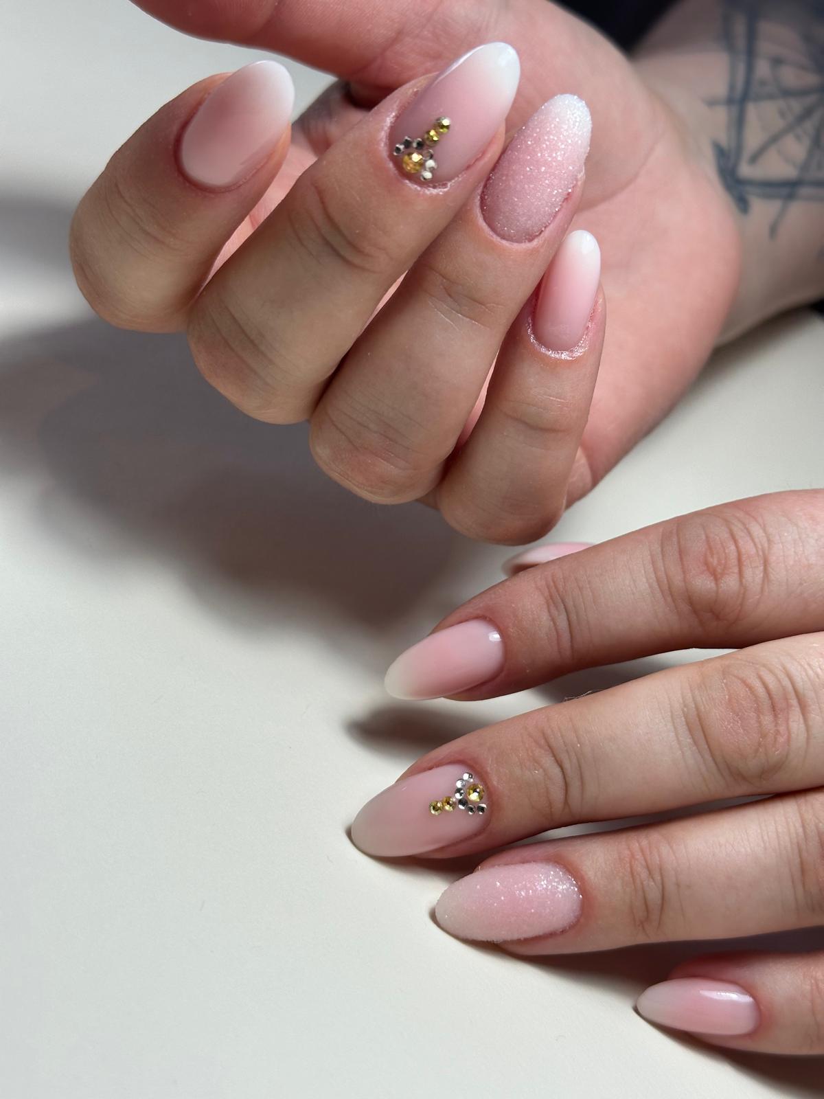 Nageldesign: babyboomer zucker strass rosa nageldesign aus Kategorie hochzeit