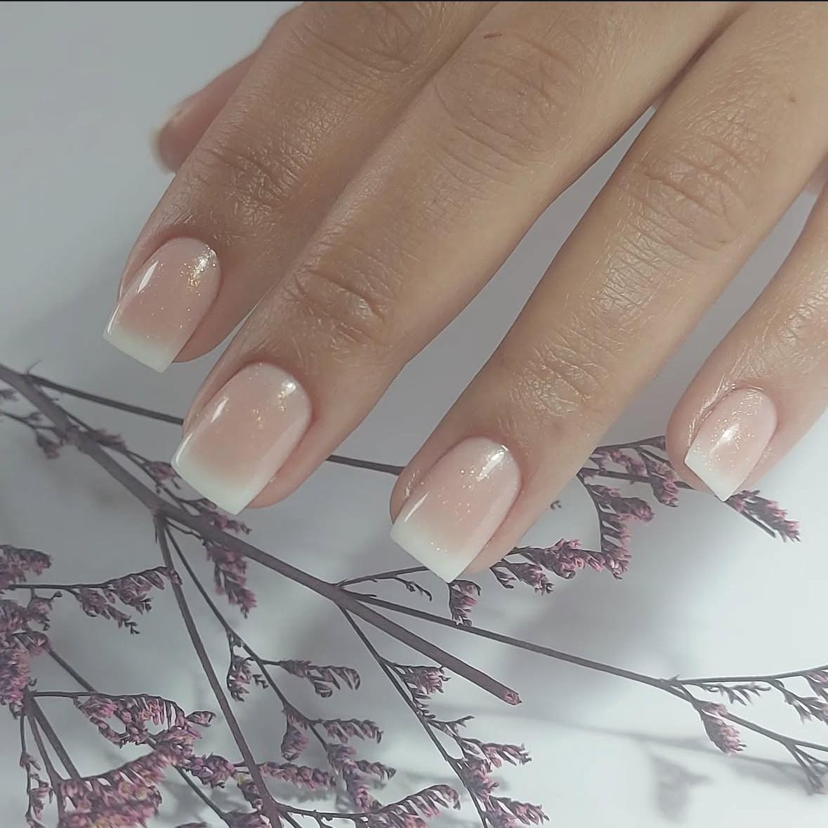 Nageldesign: ombre rose schimmer flora nageldesign aus Kategorie hochzeit